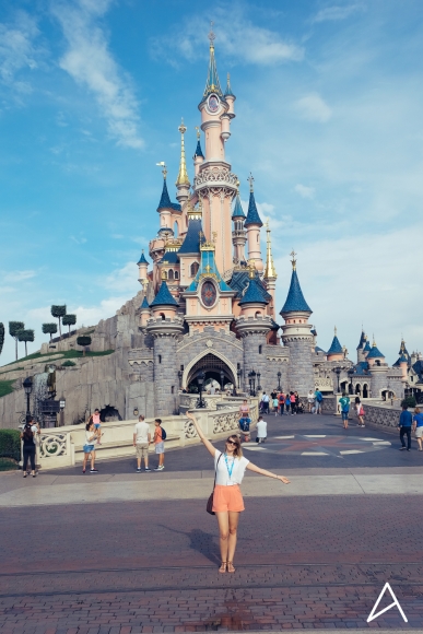 Disneyland_Paris_vertical_2